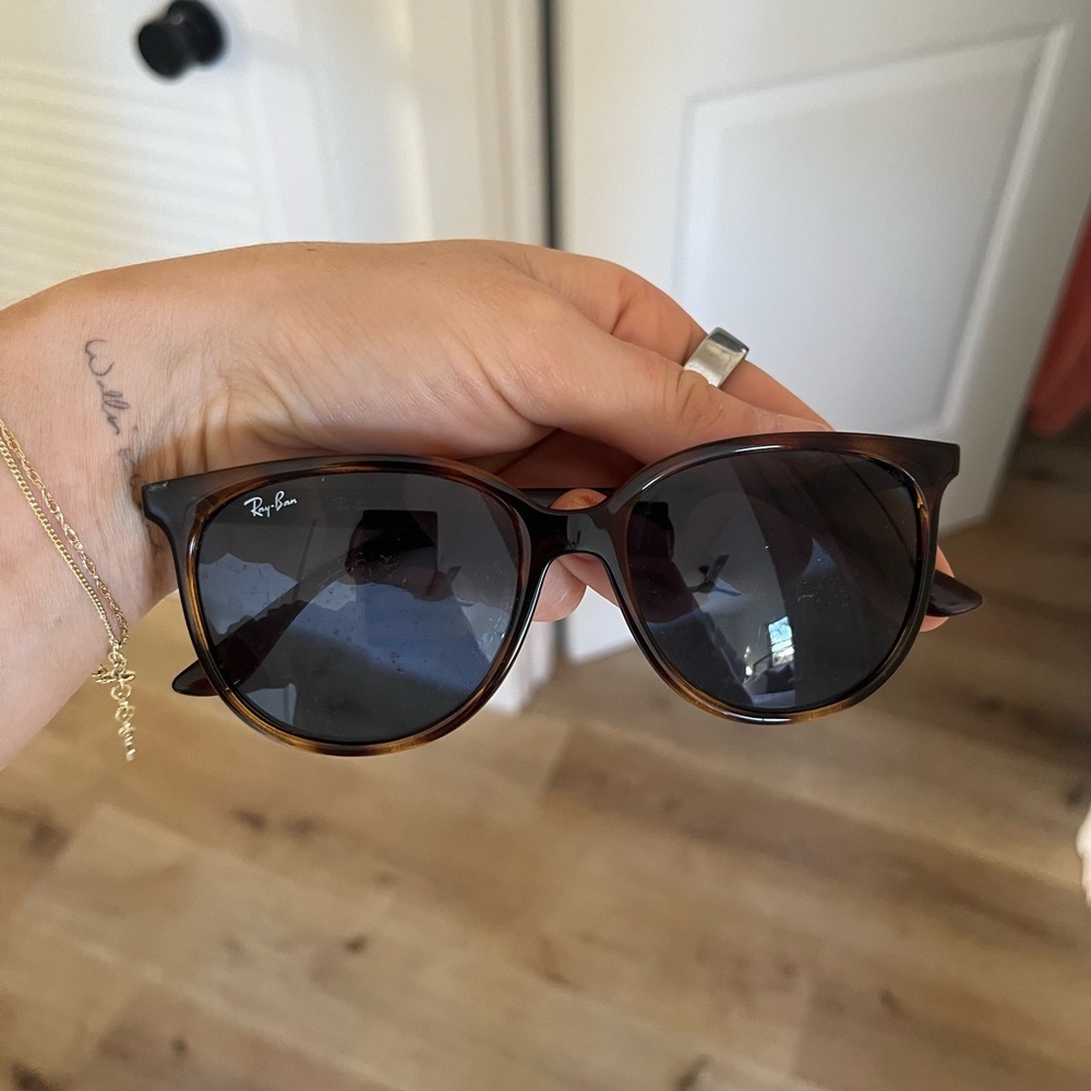 Ray-Ban Brown Sunglasses Classic Accessories